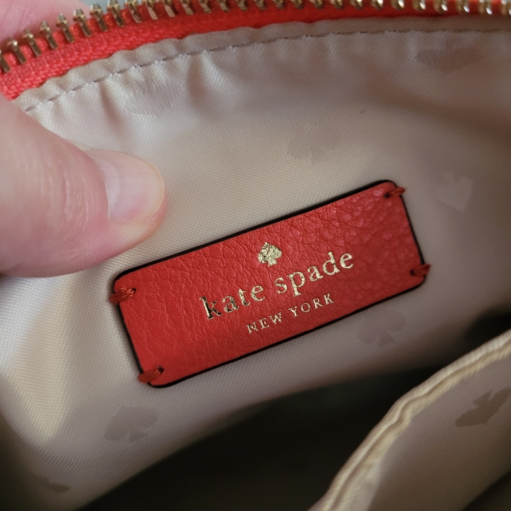 Kate Spade Leila Pebbled Leather Triple Gusset Crossbody in Coral Buds - Picture 10 of 12